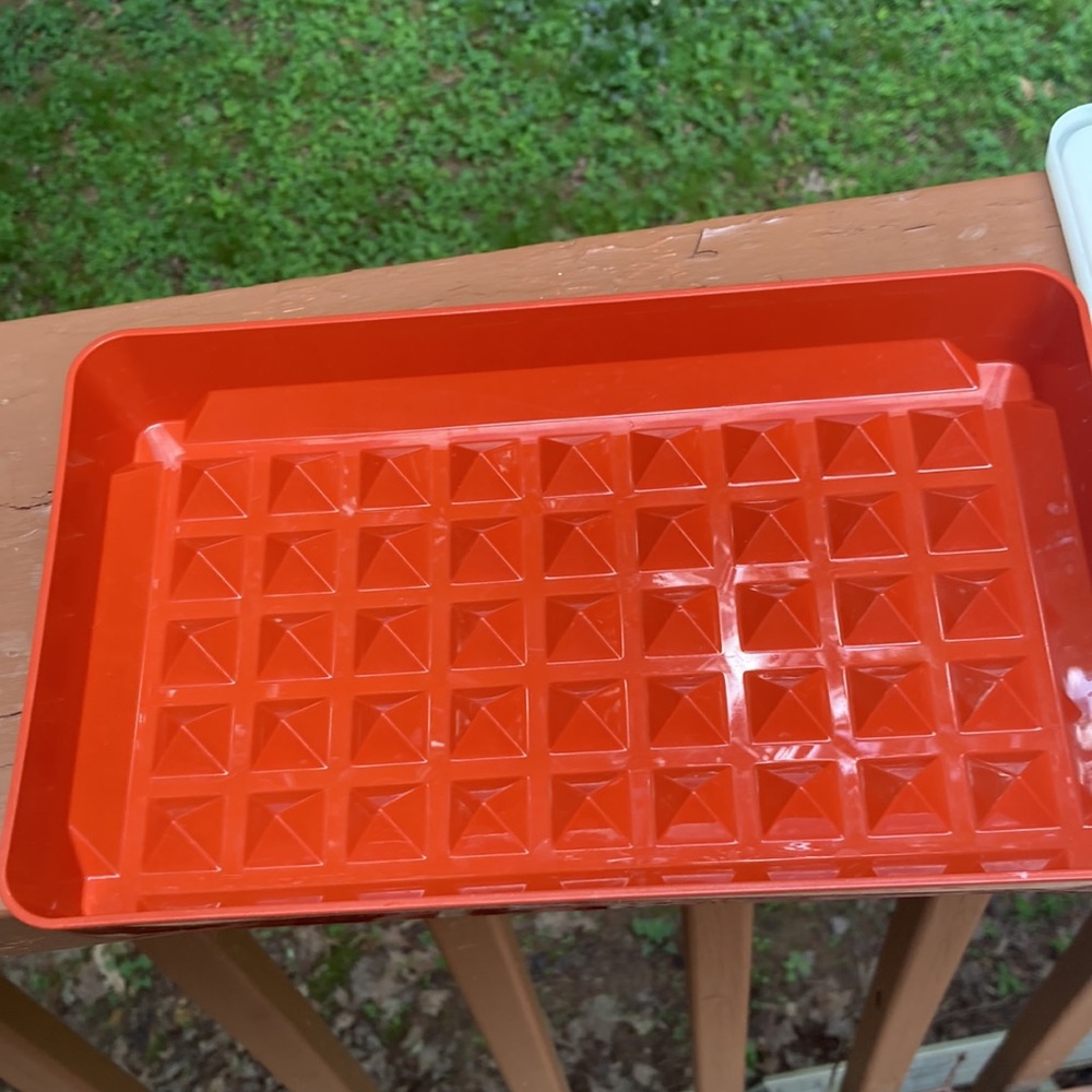 Tupperware orange marinating container - Picture 6 of 10